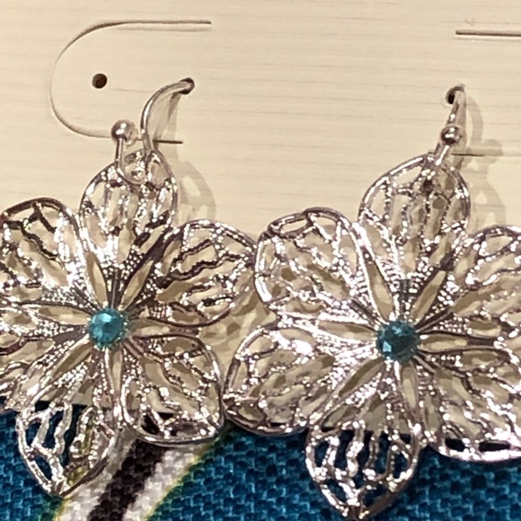 🌈 Christopher & Banks Earrings - Picture 2 of 4